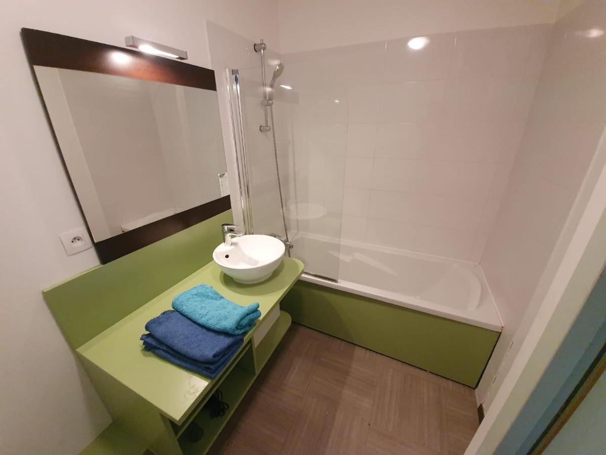 Апартаменти Le Romarin - Climatisation Piscine & Parking Prive Греу-ле-Бен Екстер'єр фото